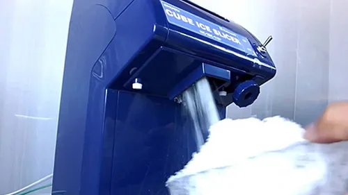 電動タイプ キューブアイススライサー 初雪氷削機