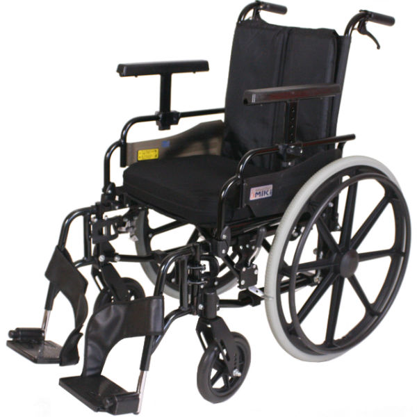 ミキ ビッグサイズ車椅子 自走式 KJP-4 01